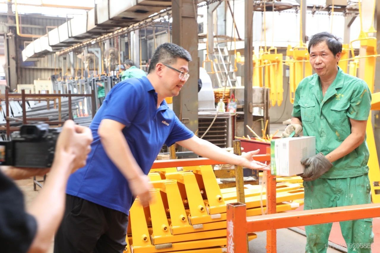 公司領導深入一線慰問員工，傳遞溫暖關懷(圖3)